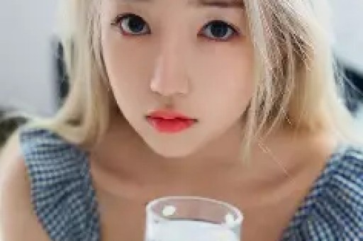 突发！知名女歌手演唱会现场两次晕倒最新回应