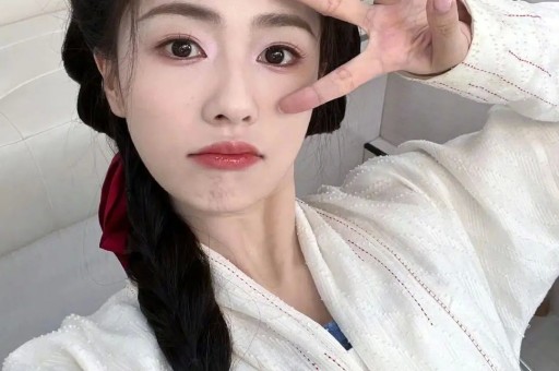 鹿晗再陷出轨风波陈佩斯意外透露内情！关晓彤父亲的种种举动早已暗示答案！网红再度放出全套证据爆料