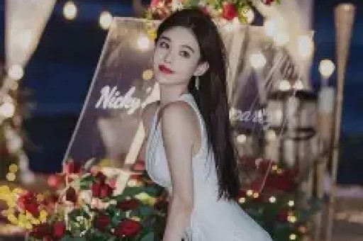 她是B站里的央视女神“黑料”被全网曝光后粉丝却更爱她了？